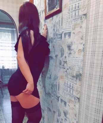 Встречи со мной - это воплощение ваших самых тайных фантазий. 🌙
💋 Я с удовольствием сопровождаю вечеринки и деловые встречи, подчеркивая вашу привлекательность и успех. Я сделаю вас центром внимания, доставив истинное наслаждение и неповторимые эмоции. 🌟
📸 На фото, которые ты можешь увидеть здесь, я в предвкушении незабываемого времяпровождения в Москве. Только дотронься до моего мира, и я покажу тебе рай, полный удовольствий. 🔥
💖 Я изучила искусство соблазна и обладаю множеством интересных талантов. В моем арсенале массаж, стриптиз, ролевые игры и многое другое. Позволь мне удивить тебя своим потрясающим опытом и умением доставлять истинное удовольствие.
💌 Я по адресу в Москве жду встречи с поклонниками и ценителями истинной красоты и наслаждения. Позвони мне прямо сейчас и окунись в мир эротических фантазий и незабываемого блаженства. ✨ Оля