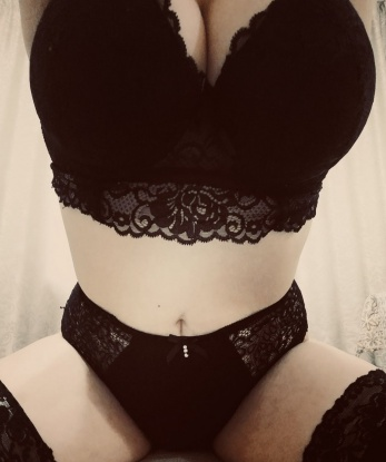 Со мной ты окунешься в мир удовольствия и наслаждения. 💋
У меня есть опыт и тысячи положительных отзывов от довольных клиентов. Мои услуги включают классический и эротический массаж, оральный секс, тройничок, анальный секс. 🍆💦
Я могу быть твоей нежной подругой или страстной любовницей, общаться и наслаждаться временем, проведенным вместе. Со мной ты забудешь о всех проблемах и окунешься в мир наслаждения. 🌈
Я живу в Москве и могу принять тебя в своей уютной квартире или приехать к тебе. Конфиденциальность и безопасность гарантированы. 💯
Позвони мне сейчас и давай воплотим в жизнь все твои фантазии. 🔥 Алия